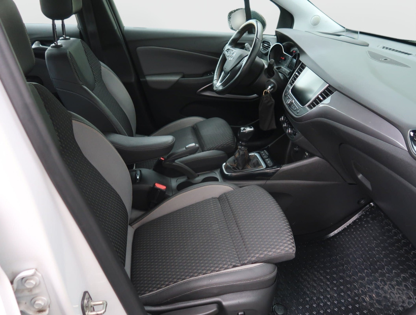 Opel Crossland, 2017