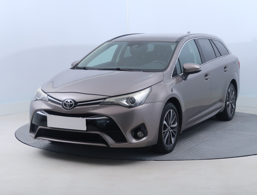 Toyota Avensis, 2016