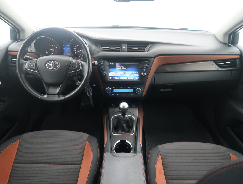 Toyota Avensis, 2016