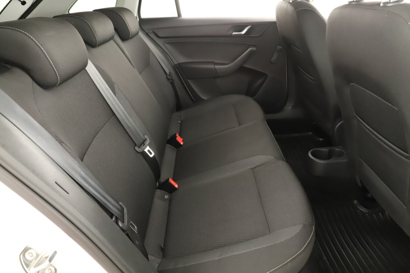 Škoda Rapid Spaceback, 2016