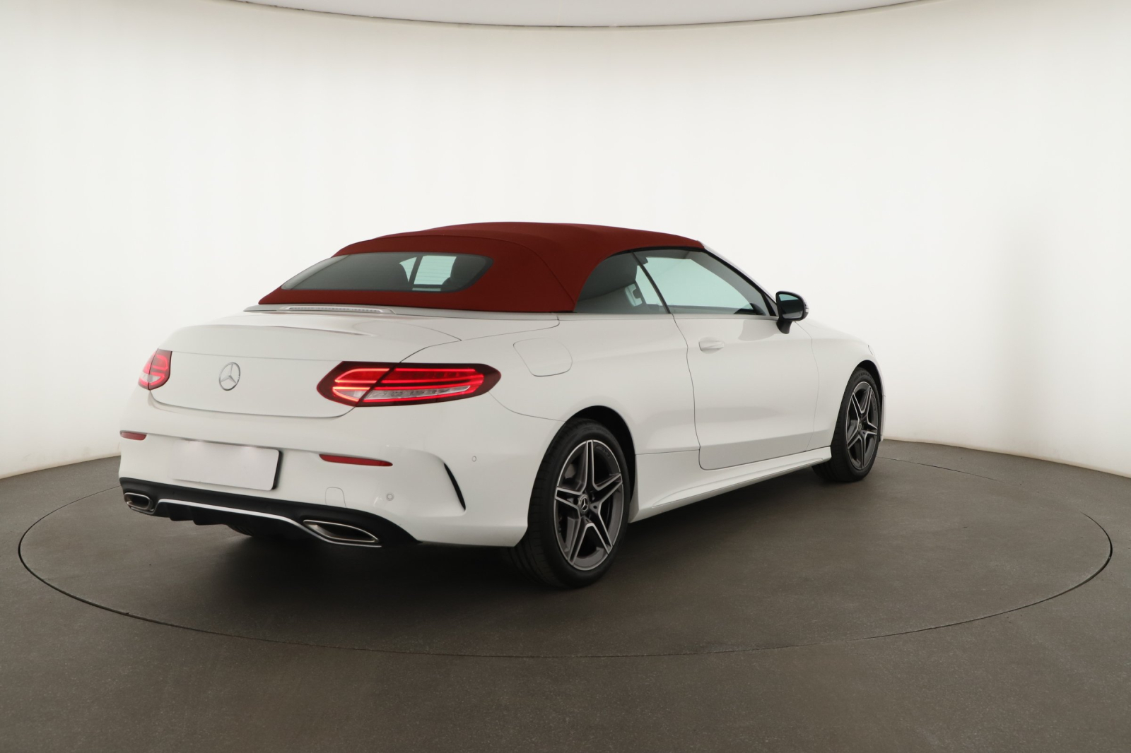 Mercedes-Benz C - 2023