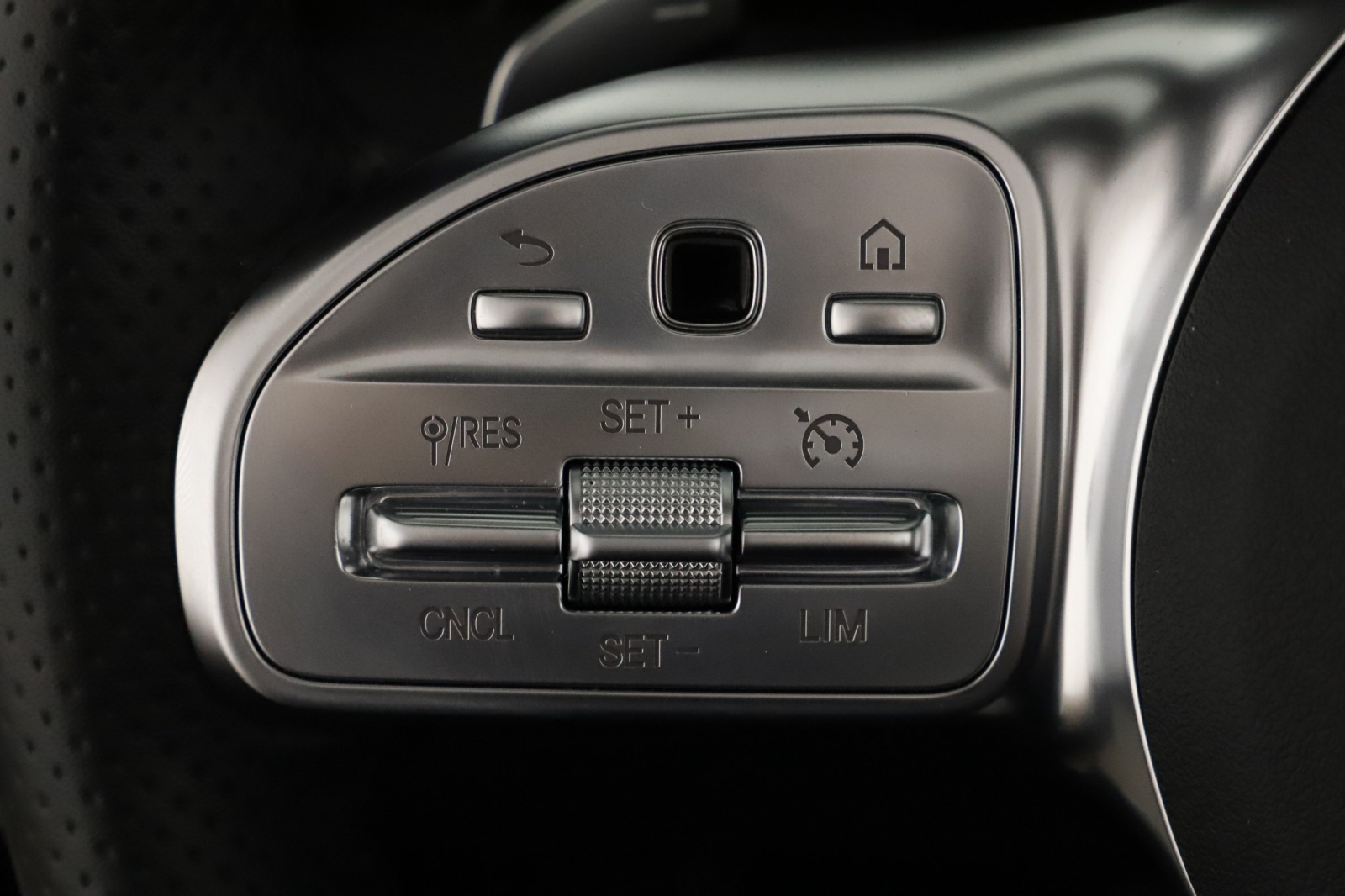 Mercedes-Benz C - 2023