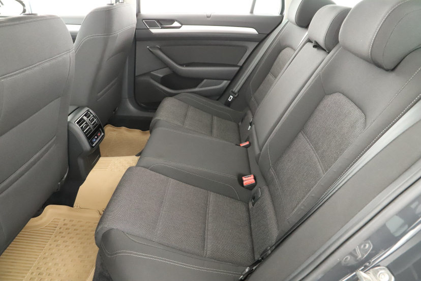 Volkswagen Passat, 2015