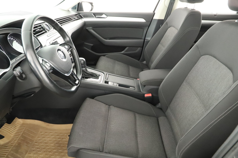 Volkswagen Passat, 2015