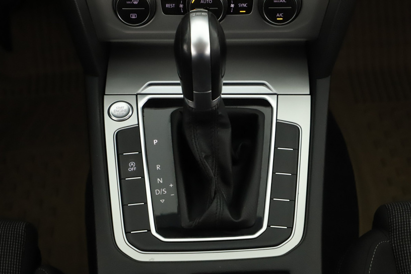 Volkswagen Passat, 2015