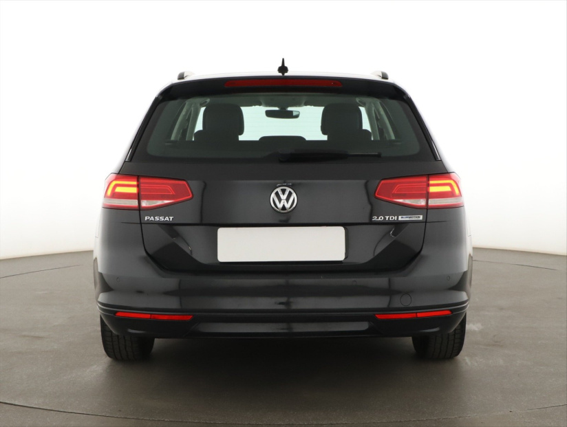Volkswagen Passat, 2015
