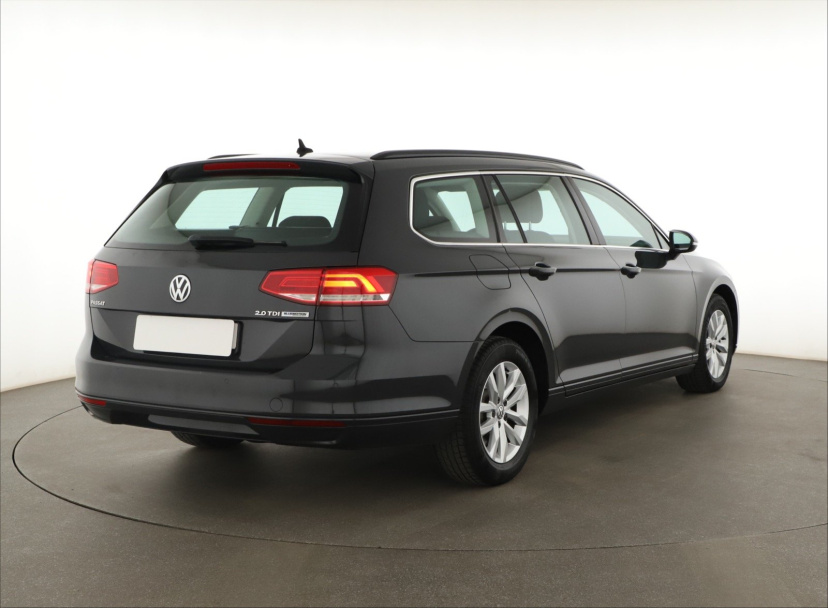 Volkswagen Passat, 2015