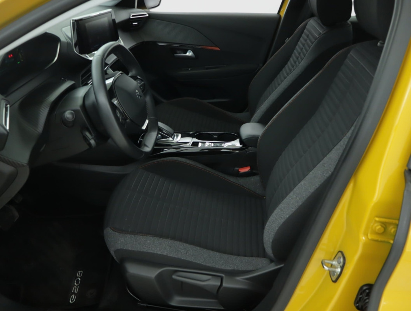 Peugeot e-208, 2021