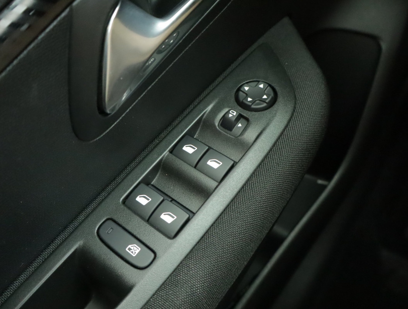 Peugeot e-208, 2021
