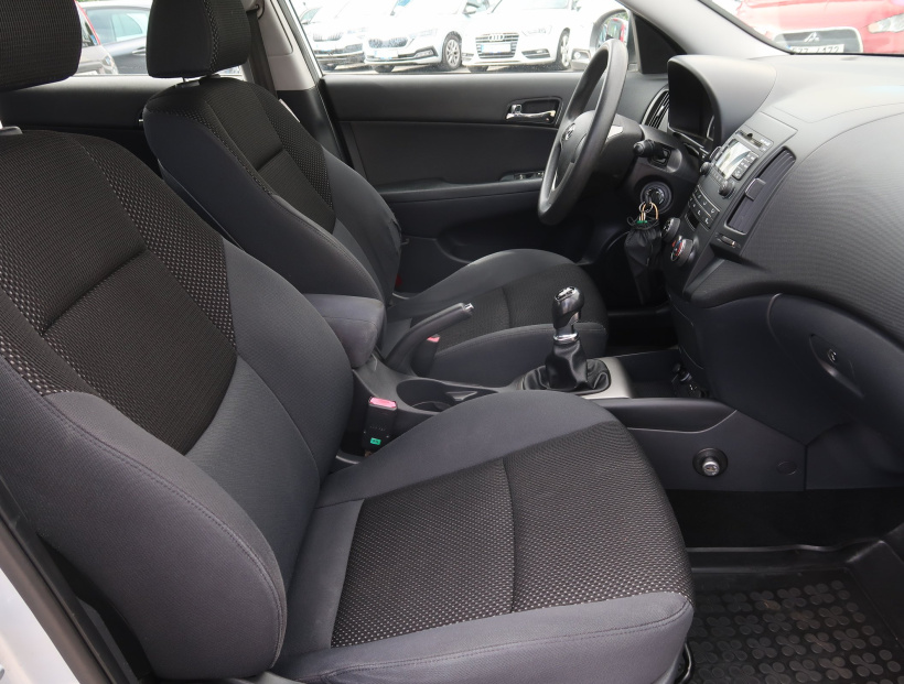 Hyundai i30, 2010