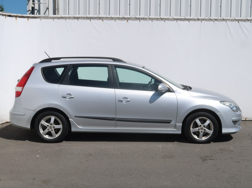 Hyundai i30, 2010