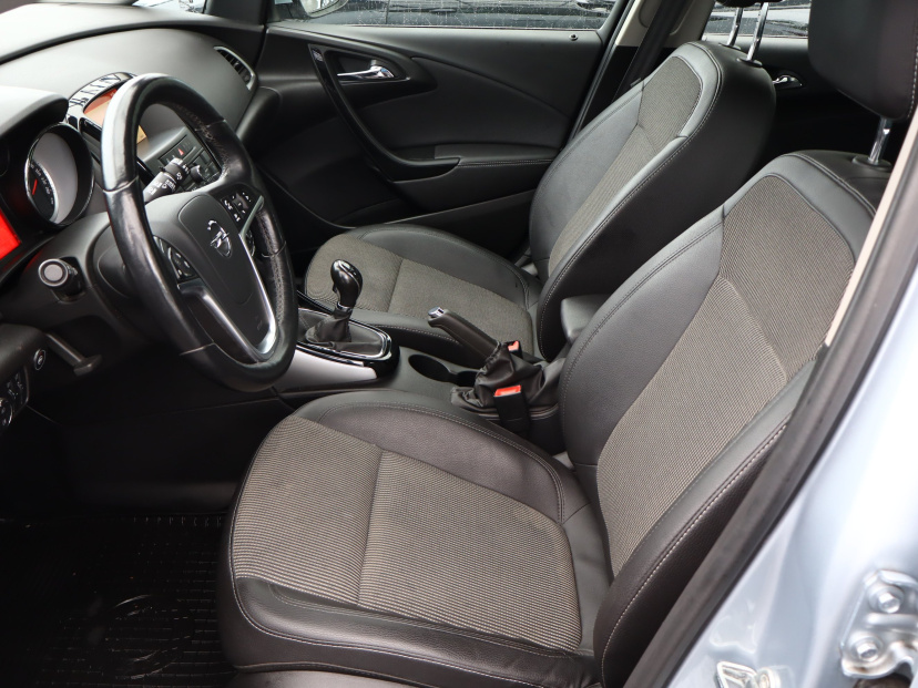 Opel Astra, 2015