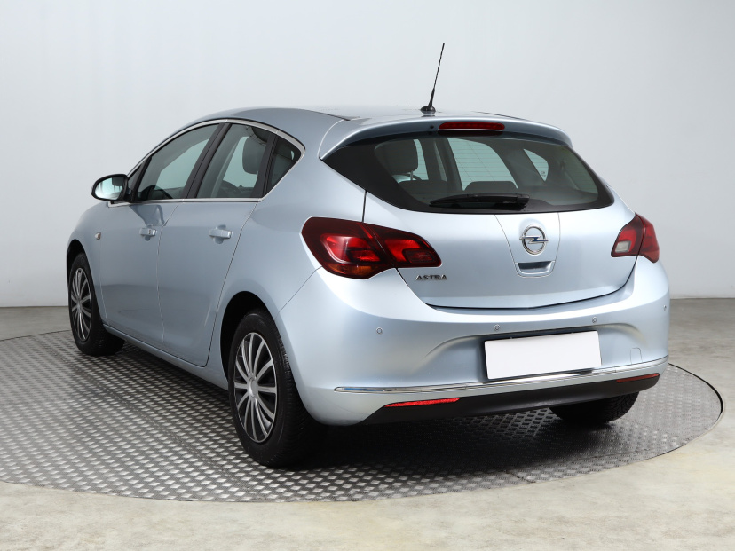 Opel Astra, 2015