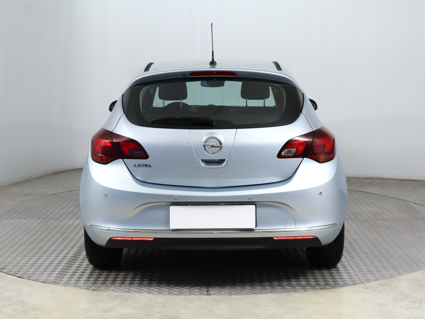 Opel Astra, 2015