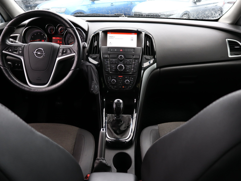 Opel Astra, 2015