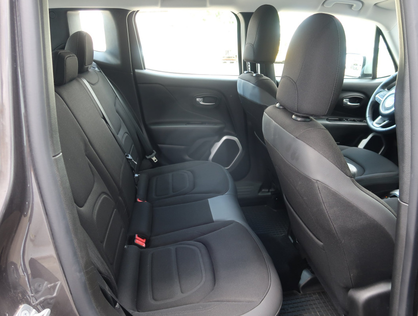 Jeep Renegade, 2016