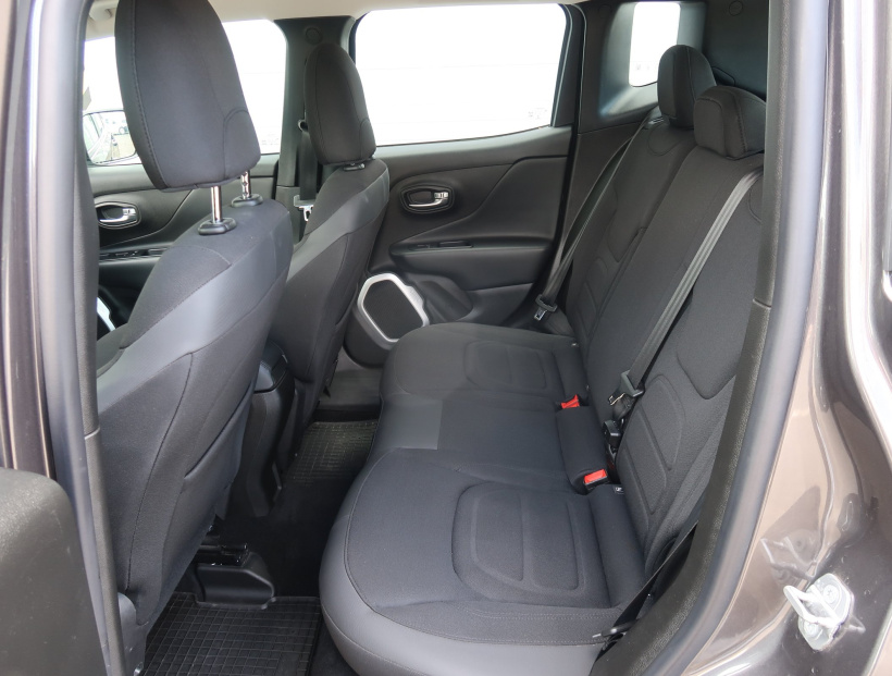 Jeep Renegade, 2016