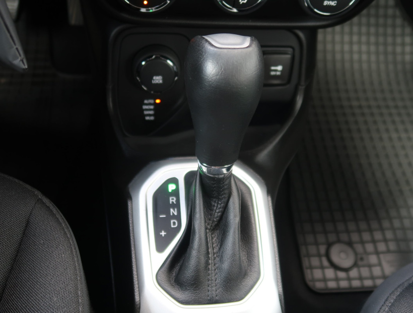 Jeep Renegade, 2016