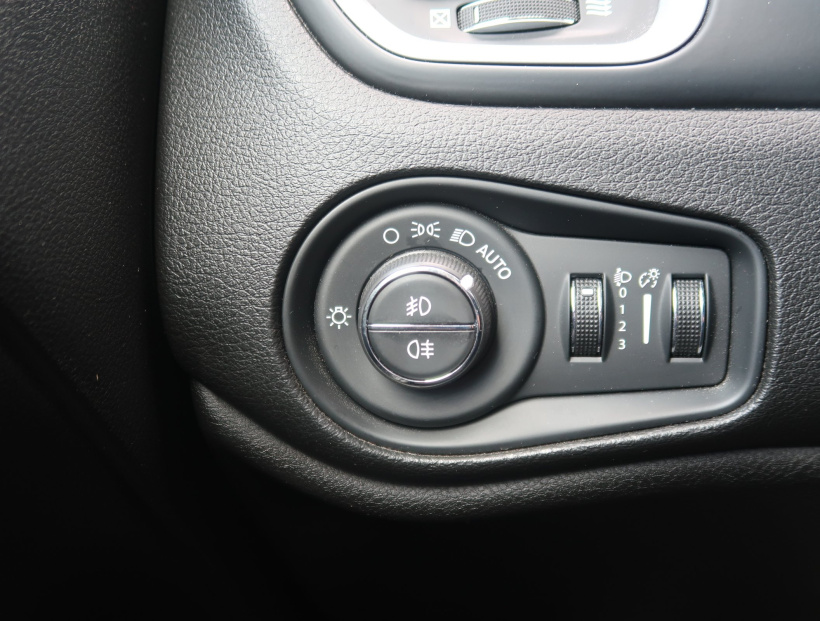 Jeep Renegade, 2016
