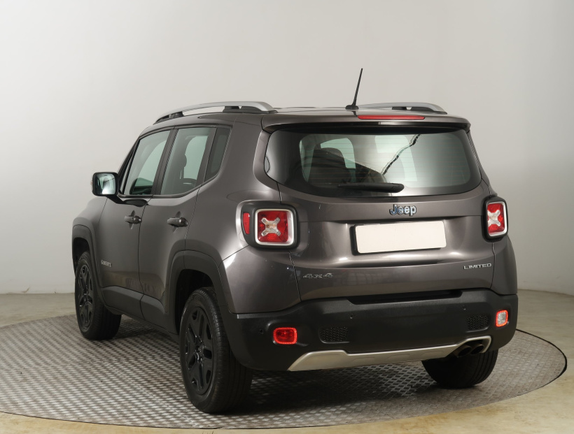 Jeep Renegade, 2016