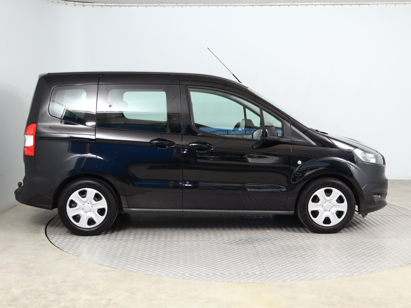 Ford Tourneo Courier, 2018
