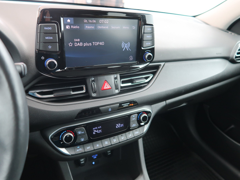Hyundai i30, 2022