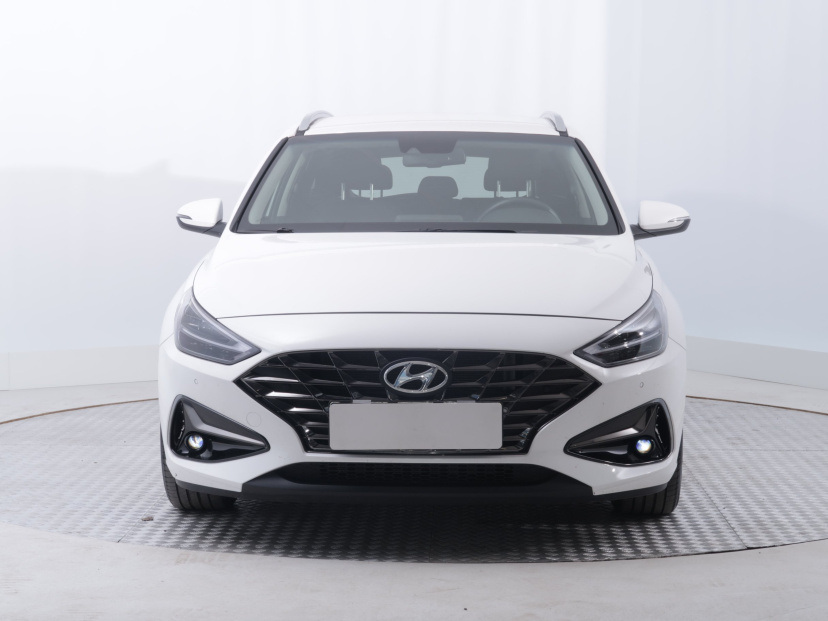 Hyundai i30, 2022