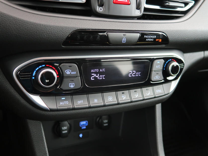 Hyundai i30, 2022