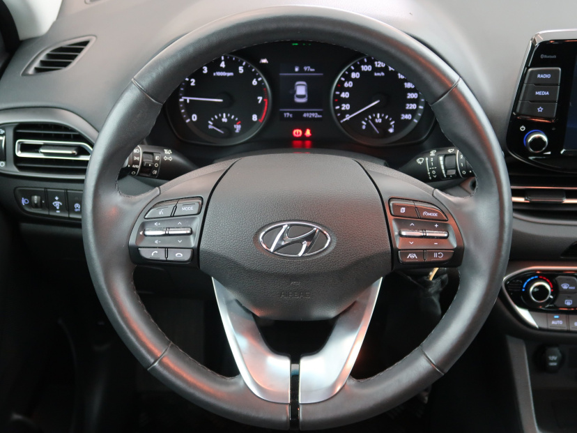 Hyundai i30, 2022
