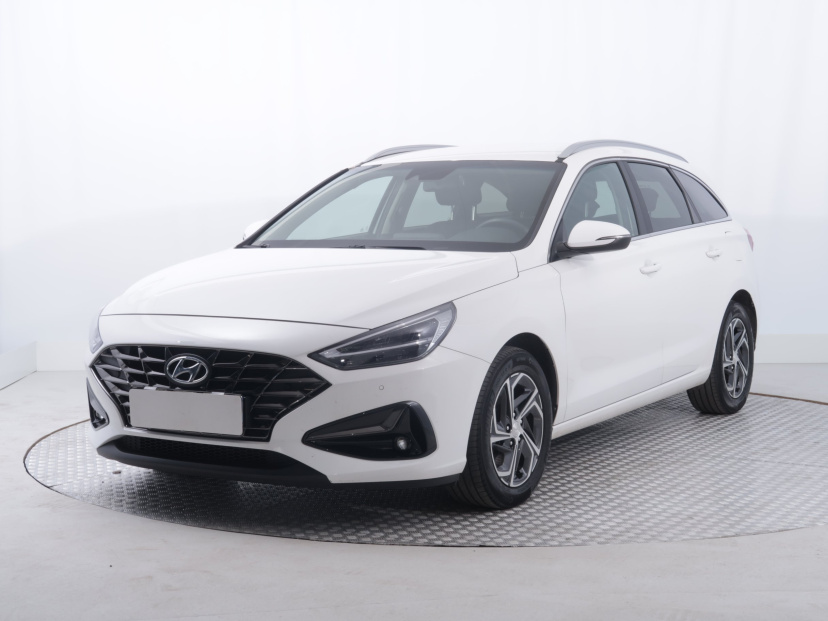 Hyundai i30, 2022