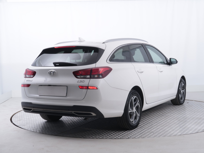Hyundai i30, 2022