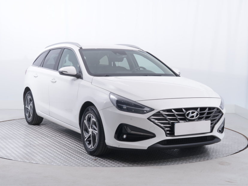 Hyundai i30, 2022