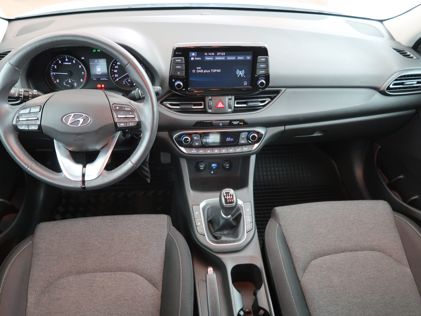 Hyundai i30, 2022