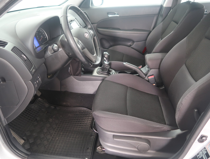 Hyundai i30, 2011