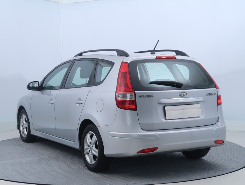 Hyundai i30, 2011