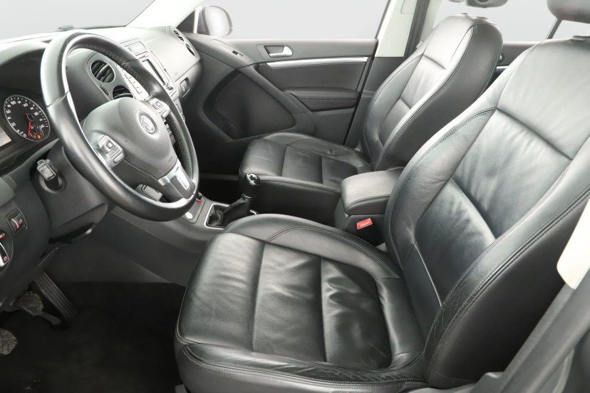 Volkswagen Tiguan, 2012