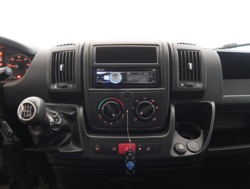 Peugeot Boxer, 2013