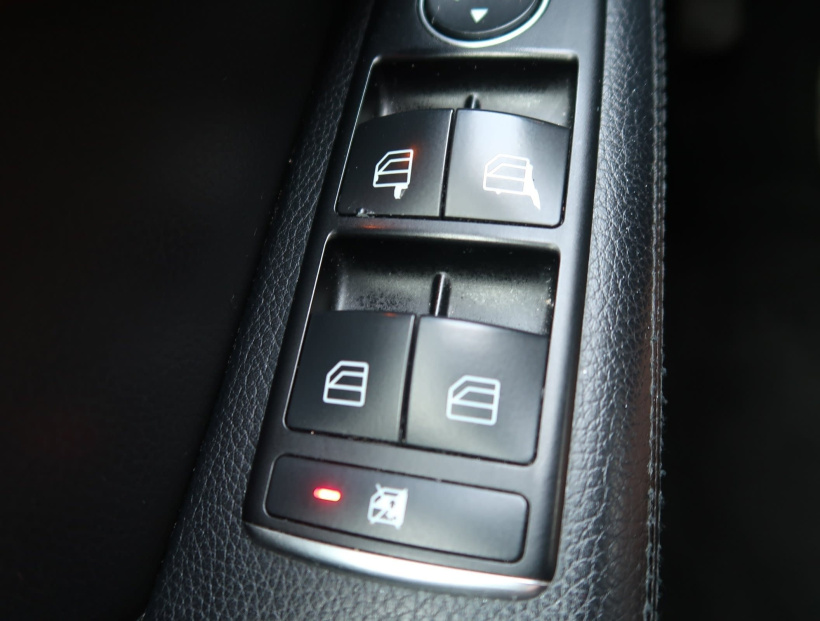 Mercedes-Benz E, 2014