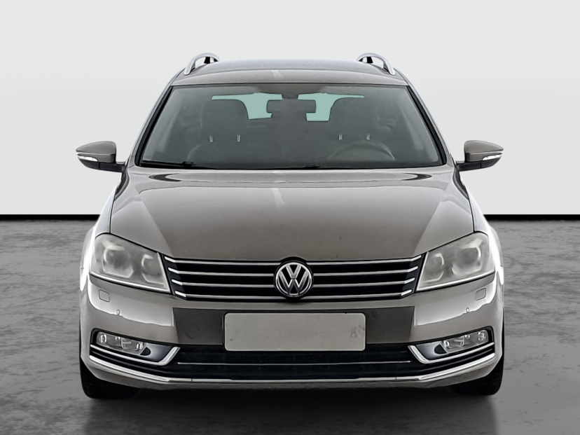 Volkswagen Passat, 2011