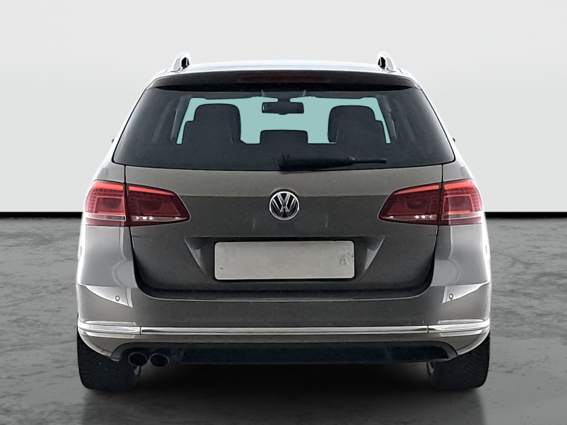 Volkswagen Passat, 2011
