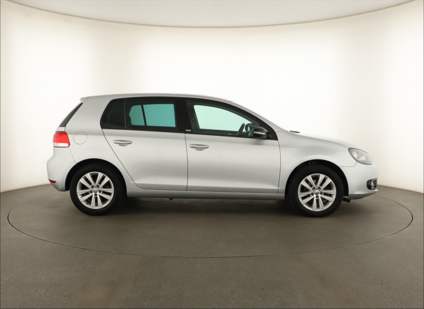 Volkswagen Golf, 2011