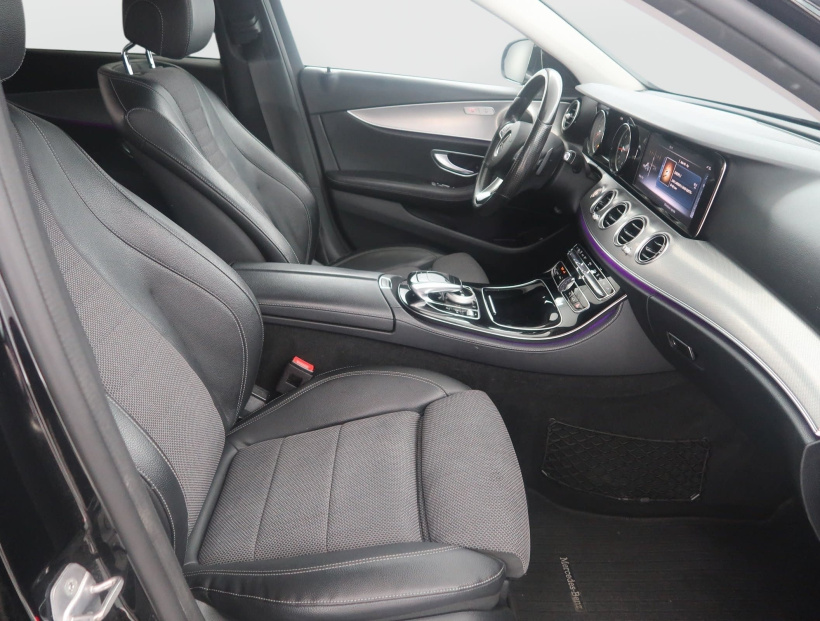 Mercedes-Benz E, 2017