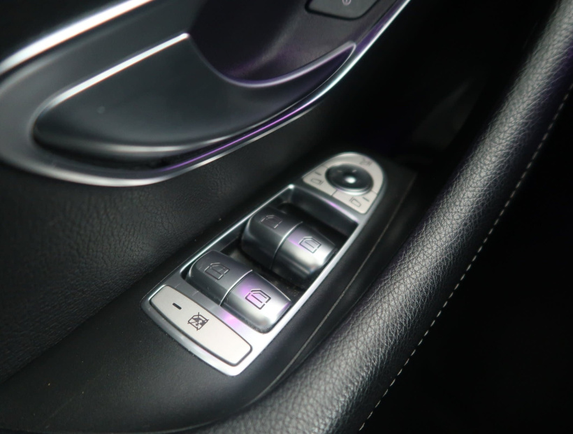 Mercedes-Benz E, 2017