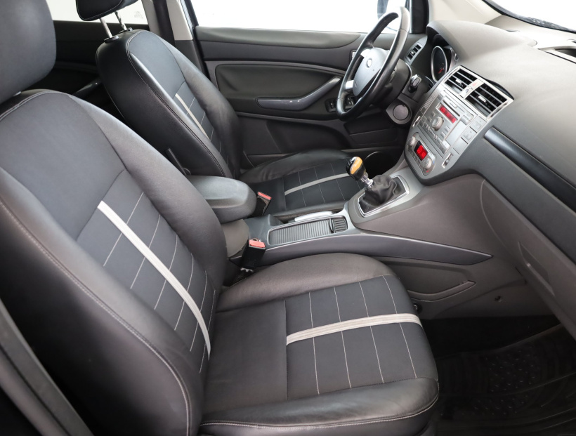 Ford Kuga, 2009
