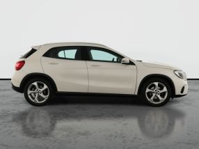 Mercedes-Benz GLA - 2017