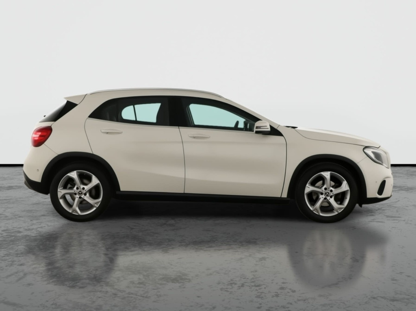 Mercedes-Benz GLA, 2017