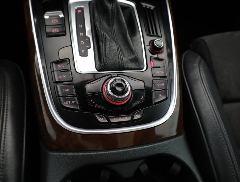 Audi Q5, 2011