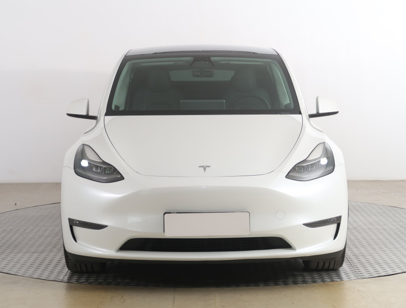 Tesla Model Y, 2023