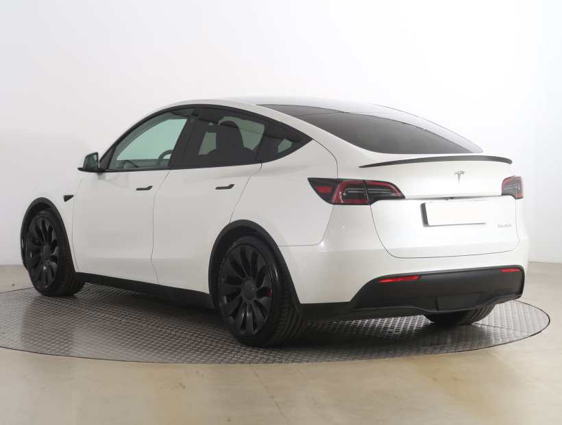 Tesla Model Y, 2023