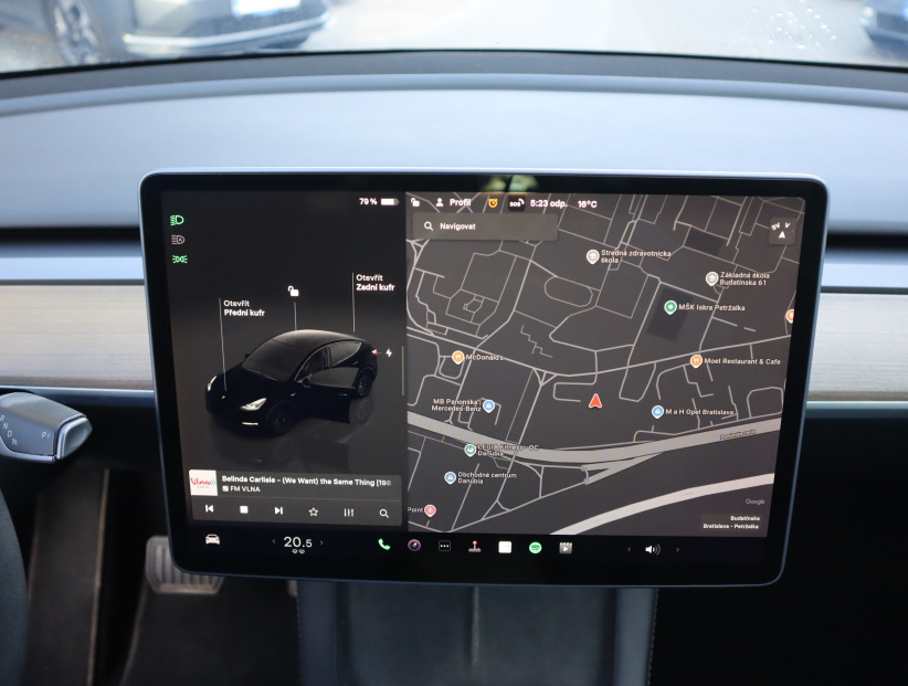 Tesla Model Y, 2022